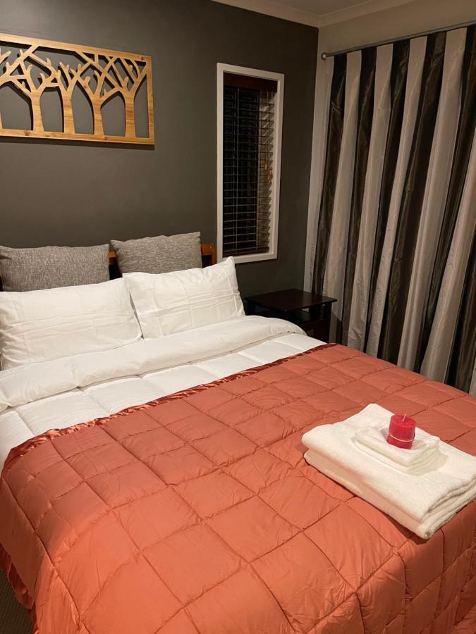 Ruth'S House Homestay Master Room With Private Shower And Toilet Окленд Екстер'єр фото